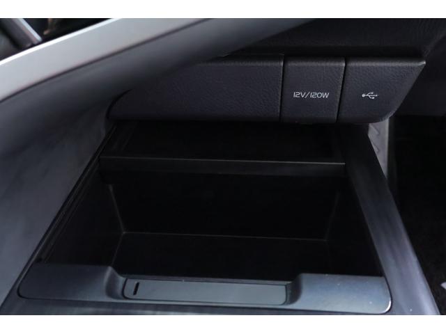 カムリ Ｇ　衝突被害軽減ブレーキ　純正９インチＤＡナビ　地デジＴＶ　バックカメラ　ＢＳＭ　スマートキー　ＥＴＣ２．０　レーダークルーズ　車線逸脱警報　オートハイビーム　クリアランスソナー　シートヒーター　パワーシート　ＬＥＤヘッドライト　前後ドラレコ　横滑り防止装置（25枚目）