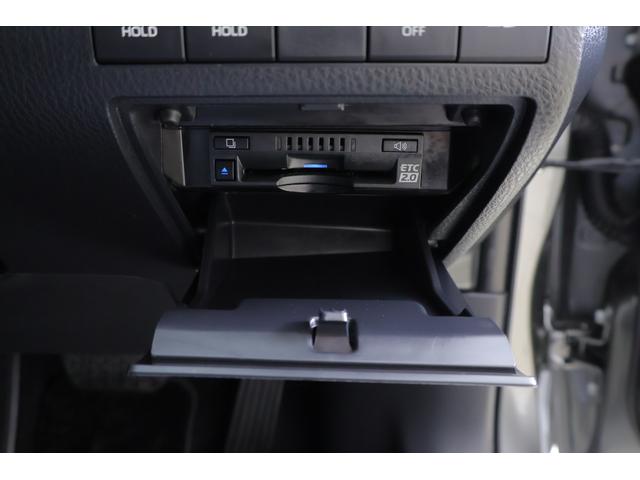 カムリ Ｇ　衝突被害軽減ブレーキ　純正９インチＤＡナビ　地デジＴＶ　バックカメラ　ＢＳＭ　スマートキー　ＥＴＣ２．０　レーダークルーズ　車線逸脱警報　オートハイビーム　クリアランスソナー　シートヒーター　パワーシート　ＬＥＤヘッドライト　前後ドラレコ　横滑り防止装置（31枚目）