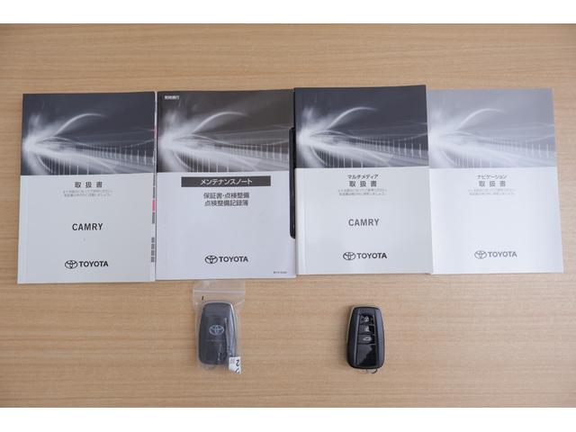 カムリ Ｇ　衝突被害軽減ブレーキ　純正９インチＤＡナビ　地デジＴＶ　バックカメラ　ＢＳＭ　スマートキー　ＥＴＣ２．０　レーダークルーズ　車線逸脱警報　オートハイビーム　クリアランスソナー　シートヒーター　パワーシート　ＬＥＤヘッドライト　前後ドラレコ　横滑り防止装置（54枚目）