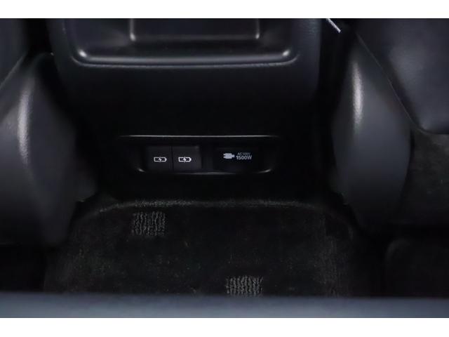 カローラツーリング ハイブリッド　ダブルバイビー　衝突被害軽減ブレーキ　ドラレコ　１０．５インチＤＡナビ　地デジＴＶ　バックカメラ　ＢＳＭ　レーダークルーズ　ＥＴＣ　車線逸脱警報　オートハイビーム　シートヒーター　ステアリングヒーター　ＡＣ１００Ｖ－１５００Ｗ　クリアランスソナー（41枚目）