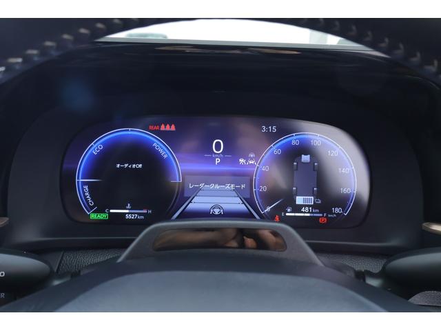 クラウンスポーツ Ｚ　４ＷＤ　１２．３インチＤＡナビ　地デジＴＶ　全周囲カメラ　ＢＳＭ　衝突被害軽減ブレーキ　レーダークルーズ　クリアランスソナー　車線逸脱警報　ＥＴＣ２．０　デジタルミラー　本革　シートヒーター＆クール　パワーバックドア　ＡＣ１００Ｖ－１５００Ｗ　前後ドラレコ（20枚目）