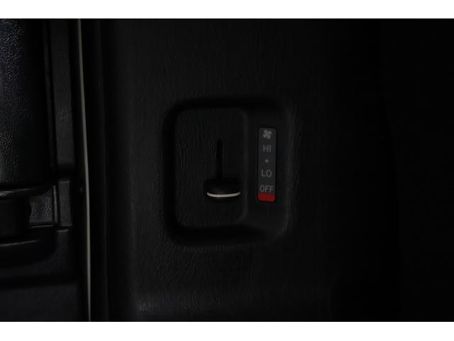 レジアスエースバン ロングスーパーＧＬ　純正ＳＤナビＴＶ　バックカメラ　スマートキー　ＥＴＣ　電動格納ミラー　Ｂｌｕｅｔｏｏｔｈ接続　雹害車（29枚目）