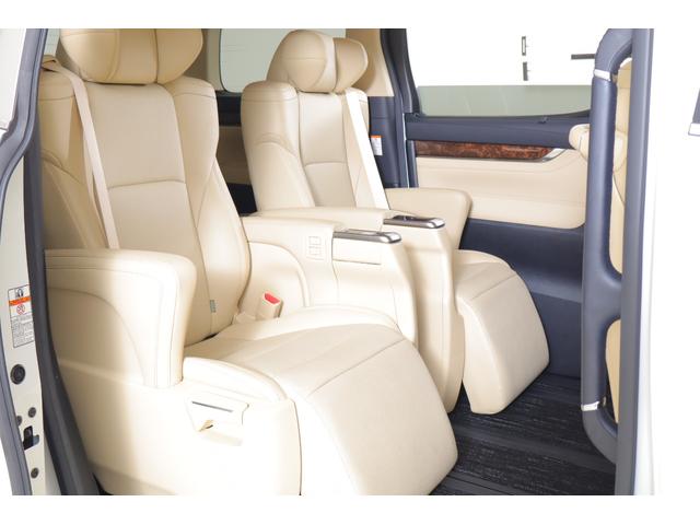 アルファード ３．５ＧＦ　４ＷＤ　ＪＢＬプレミアムナビ地デジ　全周囲カメラ　１３．３インチリアエンター　衝突被害軽減ブレーキ　レーダークルーズ　ＢＳＭ　ドラレコ　シートヒーター＆クール　ＥＴＣ２．０　クリアランスソナー　デジタルミラー　３眼ＬＥＤライト　パワーバックドア（48枚目）