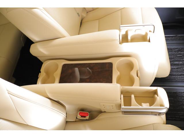 アルファード ３．５ＧＦ　４ＷＤ　ＪＢＬプレミアムナビ地デジ　全周囲カメラ　１３．３インチリアエンター　衝突被害軽減ブレーキ　レーダークルーズ　ＢＳＭ　ドラレコ　シートヒーター＆クール　ＥＴＣ２．０　クリアランスソナー　デジタルミラー　３眼ＬＥＤライト　パワーバックドア（50枚目）