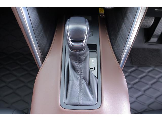 ハリアー Ｚ　衝突被害軽減ブレーキ　１２．３インチＪＢＬプレミアムナビ　地デジＴＶ　バックカメラ　ＢＳＭ　レーダークルーズ　車線逸脱警報　オートハイビーム　クリアランスソナー　ＥＴＣ　デジタルミラー　ドラレコ　パワーシート　パワーバックドア　ＬＥＤライト　ワンオーナー（27枚目）