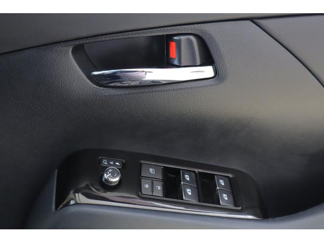 アルファード ２．５Ｓ　タイプゴールド　４ＷＤ　衝突被害軽減ブレーキ　９型ＤＡナビ　地デジＴＶ　バックカメラ　後席モニター　レーダークルーズ　オートハイビーム　車線逸脱警報　クリアランスソナー　ＥＴＣ　前後ドラレコ　ＡＣ１００Ｖ電源　パワーバックドア　３眼ＬＥＤライト（39枚目）