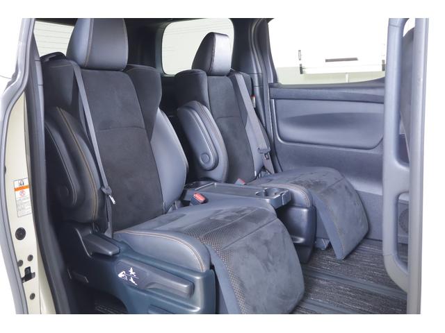 アルファード ２．５Ｓ　タイプゴールド　４ＷＤ　衝突被害軽減ブレーキ　９型ＤＡナビ　地デジＴＶ　バックカメラ　後席モニター　レーダークルーズ　オートハイビーム　車線逸脱警報　クリアランスソナー　ＥＴＣ　前後ドラレコ　ＡＣ１００Ｖ電源　パワーバックドア　３眼ＬＥＤライト（42枚目）