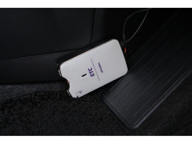 エスクァイア ハイブリッドＸｉ　スマートキー　ＥＴＣ　シートヒーター　両側電動スライドドア　ＬＥＤヘッドライト　純正アルミ　横滑り防止装置（27枚目）