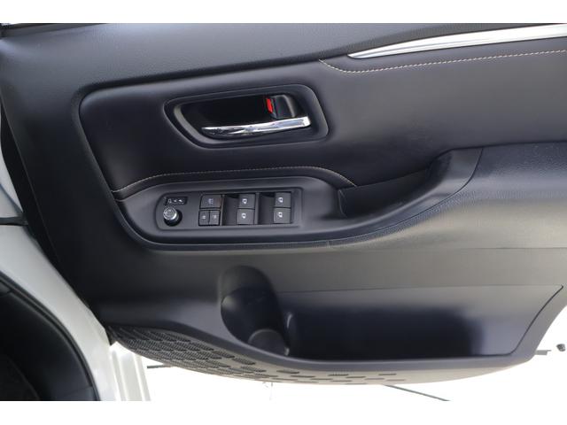 エスクァイア ハイブリッドＸｉ　スマートキー　ＥＴＣ　シートヒーター　両側電動スライドドア　ＬＥＤヘッドライト　純正アルミ　横滑り防止装置（32枚目）