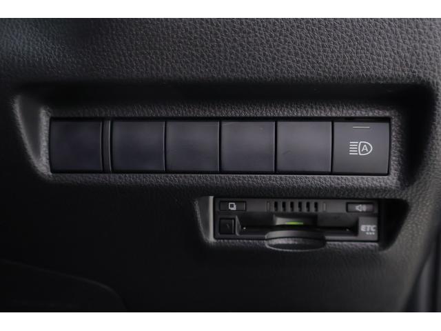 ＲＡＶ４ アドベンチャー　４ＷＤ　衝突被害軽減ブレーキ　純正９型ナビ　地デジＴＶ　バックカメラ　ＢＳＭ　スマートキー　レーダークルーズ　車線逸脱警報　クリアランスソナー　オートハイビーム　ＥＴＣ　パワーシート　パワーバックドア　ＬＥＤライト　横滑り防止装置　ワンオーナー（29枚目）