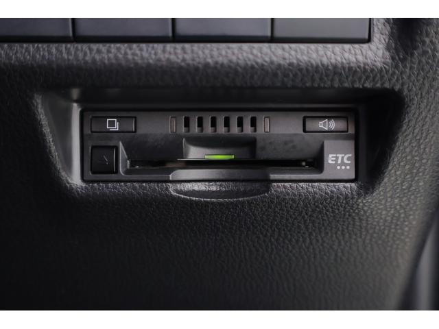 ＲＡＶ４ アドベンチャー　４ＷＤ　衝突被害軽減ブレーキ　純正９型ナビ　地デジＴＶ　バックカメラ　ＢＳＭ　スマートキー　レーダークルーズ　車線逸脱警報　クリアランスソナー　オートハイビーム　ＥＴＣ　パワーシート　パワーバックドア　ＬＥＤライト　横滑り防止装置　ワンオーナー（30枚目）