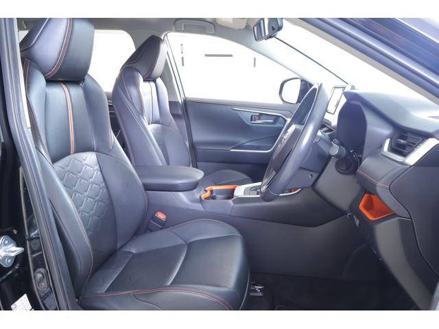 ＲＡＶ４ アドベンチャー　４ＷＤ　衝突被害軽減ブレーキ　純正９型ナビ　地デジＴＶ　バックカメラ　ＢＳＭ　スマートキー　レーダークルーズ　車線逸脱警報　クリアランスソナー　オートハイビーム　ＥＴＣ　パワーシート　パワーバックドア　ＬＥＤライト　横滑り防止装置　ワンオーナー（36枚目）
