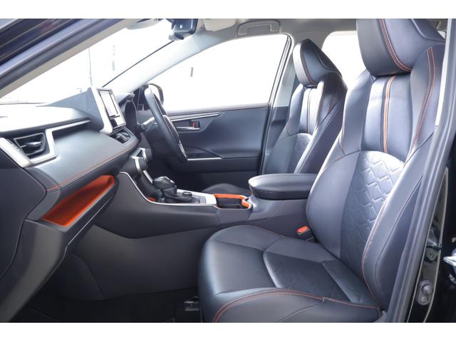 ＲＡＶ４ アドベンチャー　４ＷＤ　衝突被害軽減ブレーキ　純正９型ナビ　地デジＴＶ　バックカメラ　ＢＳＭ　スマートキー　レーダークルーズ　車線逸脱警報　クリアランスソナー　オートハイビーム　ＥＴＣ　パワーシート　パワーバックドア　ＬＥＤライト　横滑り防止装置　ワンオーナー（38枚目）