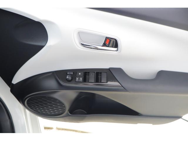 プリウス Ａツーリングセレクション　純正１１．６インチナビ　地デジＴＶ　バックカメラ　ＢＳＭ　衝突被害軽減ブレーキ　レーダークルーズ　車線逸脱警報　スマートキー　ＥＴＣ２．０　オートハイビーム　クリアランスソナー　シートヒーター　ＡＣ１００Ｖ－１５００Ｗ　ドラレコ（38枚目）