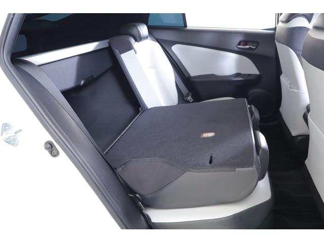 プリウス Ａツーリングセレクション　純正１１．６インチナビ　地デジＴＶ　バックカメラ　ＢＳＭ　衝突被害軽減ブレーキ　レーダークルーズ　車線逸脱警報　スマートキー　ＥＴＣ２．０　オートハイビーム　クリアランスソナー　シートヒーター　ＡＣ１００Ｖ－１５００Ｗ　ドラレコ（45枚目）