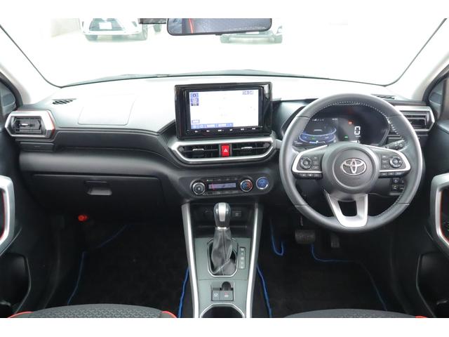 ライズ Ｚ　衝突被害軽減ブレーキ　純正９型ナビ地デジ　全周囲カメラ　スマートキー　ＥＴＣ　レーダークルーズ　オートハイビーム　車線逸脱警報　コーナーセンサー　シートヒーター　Ｂｌｕｅｔｏｏｔｈ接続　先行車発進告知機能　ＬＥＤヘッドライト　前後ドラレコ　ワンオーナー（12枚目）