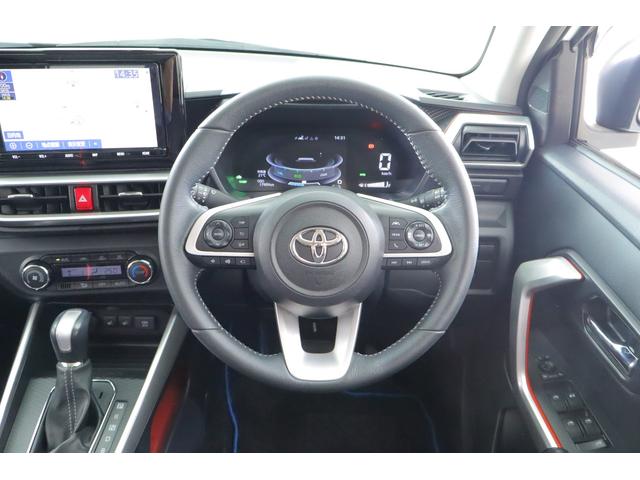 ライズ Ｚ　衝突被害軽減ブレーキ　純正９型ナビ地デジ　全周囲カメラ　スマートキー　ＥＴＣ　レーダークルーズ　オートハイビーム　車線逸脱警報　コーナーセンサー　シートヒーター　Ｂｌｕｅｔｏｏｔｈ接続　先行車発進告知機能　ＬＥＤヘッドライト　前後ドラレコ　ワンオーナー（13枚目）