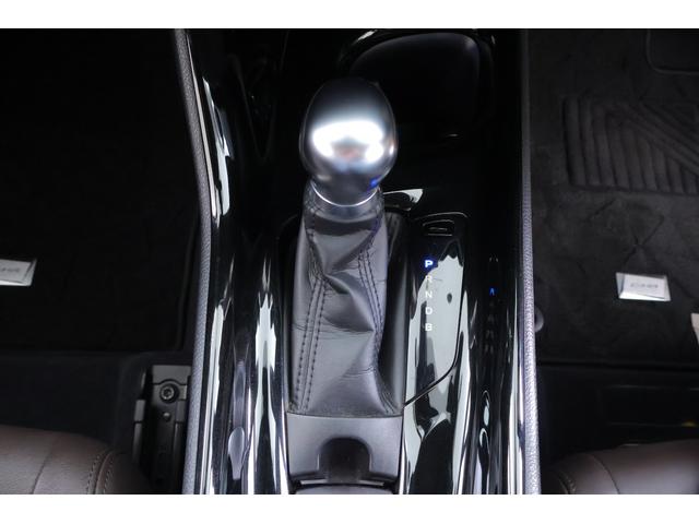 Ｃ－ＨＲ Ｇ　衝突被害軽減ブレーキ　純正９インチナビ　地デジＴＶ　バックカメラ　ＢＳＭ　スマートキー　ＥＴＣ２．０　レーダークルーズ　車線逸脱警報　オートハイビーム　クリアランスソナー　シートヒーター　Ｂｌｕｅｔｏｏｔｈ接続　ドラレコ　ＬＥＤライト　ワンオーナー（27枚目）