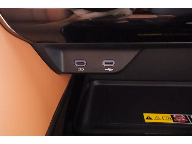 ヴェルファイアハイブリッド Z プレミア 4WD サンルーフ 衝突被害軽減ブレーキ 14インチDAナビ地デジ 全周囲カメラ BSM レーダークルーズ 車線逸脱警報 クリアランスソナー デジタルミラー シートヒーター&クール AC100Vー1500W パワーバックドア 3眼LEDライト(27枚目)