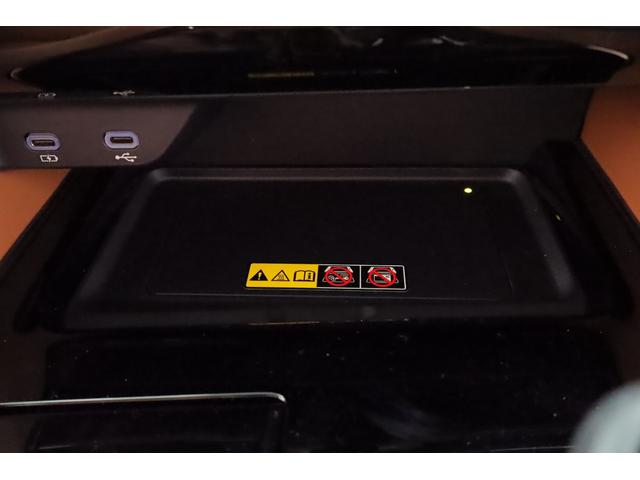 ヴェルファイアハイブリッド Z プレミア 4WD サンルーフ 衝突被害軽減ブレーキ 14インチDAナビ地デジ 全周囲カメラ BSM レーダークルーズ 車線逸脱警報 クリアランスソナー デジタルミラー シートヒーター&クール AC100Vー1500W パワーバックドア 3眼LEDライト(28枚目)