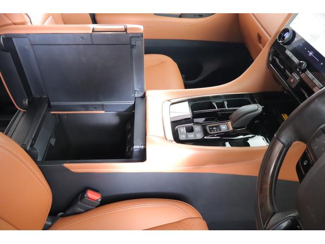 ヴェルファイアハイブリッド Z プレミア 4WD サンルーフ 衝突被害軽減ブレーキ 14インチDAナビ地デジ 全周囲カメラ BSM レーダークルーズ 車線逸脱警報 クリアランスソナー デジタルミラー シートヒーター&クール AC100Vー1500W パワーバックドア 3眼LEDライト(38枚目)