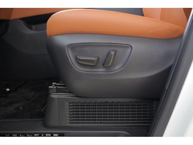 ヴェルファイアハイブリッド Z プレミア 4WD サンルーフ 衝突被害軽減ブレーキ 14インチDAナビ地デジ 全周囲カメラ BSM レーダークルーズ 車線逸脱警報 クリアランスソナー デジタルミラー シートヒーター&クール AC100Vー1500W パワーバックドア 3眼LEDライト(43枚目)