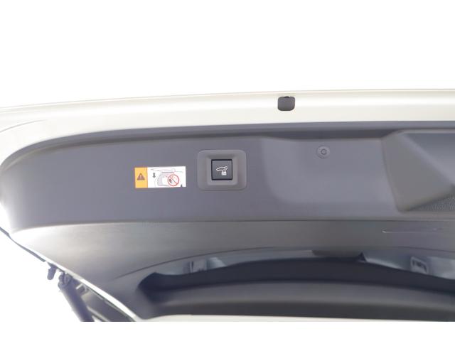 ヴェルファイアハイブリッド Z プレミア 4WD サンルーフ 衝突被害軽減ブレーキ 14インチDAナビ地デジ 全周囲カメラ BSM レーダークルーズ 車線逸脱警報 クリアランスソナー デジタルミラー シートヒーター&クール AC100Vー1500W パワーバックドア 3眼LEDライト(55枚目)