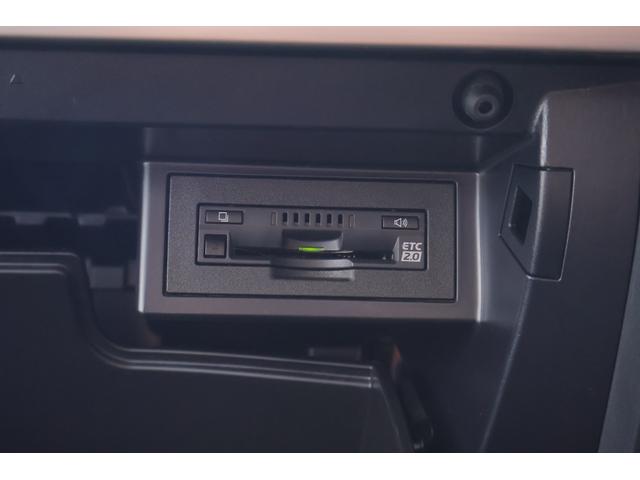 ランドクルーザープラド TX Lパッケージ 70thアニバーサリーリミテッド 4WD サンルーフ 衝突被害軽減ブレーキ 純正9型ナビ 地デジTV バックカメラ ETC2.0 レーダークルーズ 車線逸脱警報 オートハイビーム 本革 シートヒーター&クール クリアランスソナー 前後ドラレコ(30枚目)