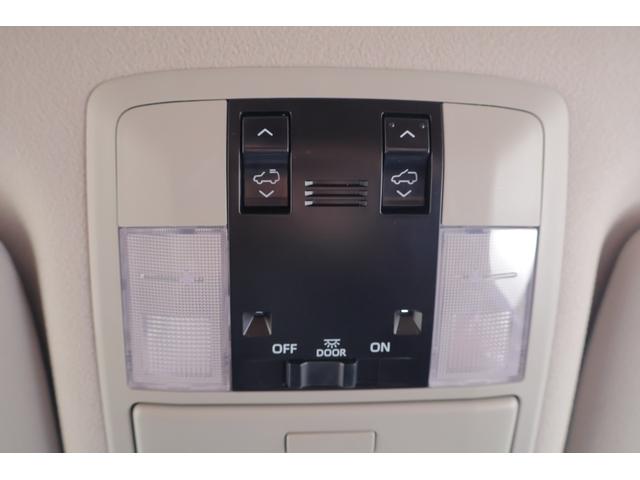 ランドクルーザープラド TX Lパッケージ 70thアニバーサリーリミテッド 4WD サンルーフ 衝突被害軽減ブレーキ 純正9型ナビ 地デジTV バックカメラ ETC2.0 レーダークルーズ 車線逸脱警報 オートハイビーム 本革 シートヒーター&クール クリアランスソナー 前後ドラレコ(32枚目)