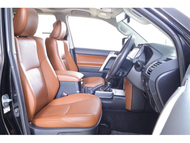 ランドクルーザープラド TX Lパッケージ 70thアニバーサリーリミテッド 4WD サンルーフ 衝突被害軽減ブレーキ 純正9型ナビ 地デジTV バックカメラ ETC2.0 レーダークルーズ 車線逸脱警報 オートハイビーム 本革 シートヒーター&クール クリアランスソナー 前後ドラレコ(38枚目)