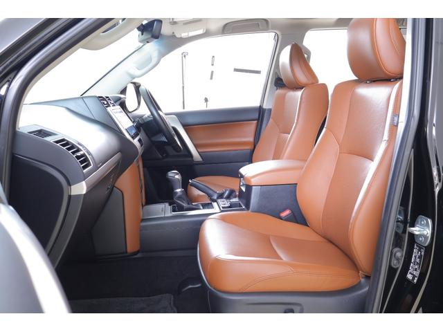 ランドクルーザープラド TX Lパッケージ 70thアニバーサリーリミテッド 4WD サンルーフ 衝突被害軽減ブレーキ 純正9型ナビ 地デジTV バックカメラ ETC2.0 レーダークルーズ 車線逸脱警報 オートハイビーム 本革 シートヒーター&クール クリアランスソナー 前後ドラレコ(40枚目)