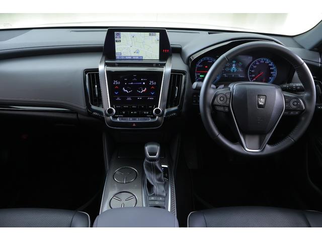 クラウンハイブリッド RSアドバンス 衝突被害軽減ブレーキ 純正ナビ 地デジTV 全周囲カメラ BSM レーダークルーズ オートハイビーム 車線逸脱警報 クリアランスソナー ETC2.0 本革 シートヒーター&クール パワーシート AC100V電源 ドラレコ 3眼LEDライト(12枚目)