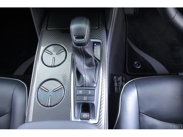 クラウンハイブリッド RSアドバンス 衝突被害軽減ブレーキ 純正ナビ 地デジTV 全周囲カメラ BSM レーダークルーズ オートハイビーム 車線逸脱警報 クリアランスソナー ETC2.0 本革 シートヒーター&クール パワーシート AC100V電源 ドラレコ 3眼LEDライト(31枚目)