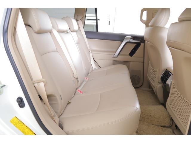 ランドクルーザープラド TX Lパッケージ マットブラックエディション 4WD サンルーフ 衝突被害軽減ブレーキ 純正9型ナビ 地デジTV バックカメラ レーダークルーズ 車線逸脱警報 オートハイビーム 本革 シートヒーター&クール クリアランスソナー 前後ドラレコ ワンオーナー(43枚目)