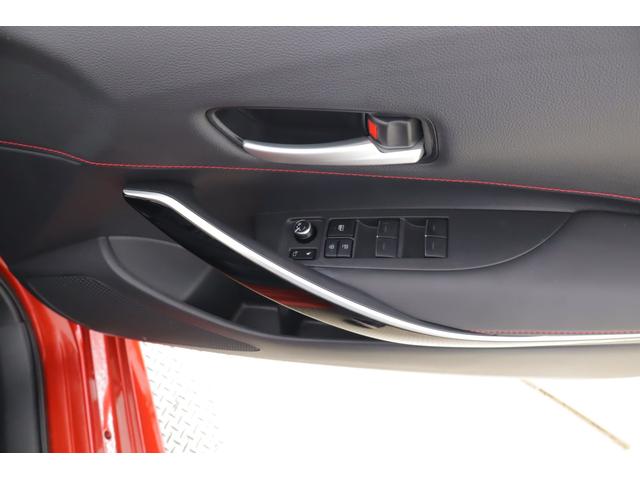 カローラスポーツ ハイブリッドＧ　Ｚ　衝突被害軽減ブレーキ　純正９インチナビ　地デジＴＶ　バックカメラ　スマートキー　ＥＴＣ　レーダークルーズ　車線逸脱警報　オートハイビーム　Ｂｌｕｅｔｏｏｔｈ接続　ＬＥＤヘッドライト　純正１８インチＡＷ　横滑り防止装置（31枚目）