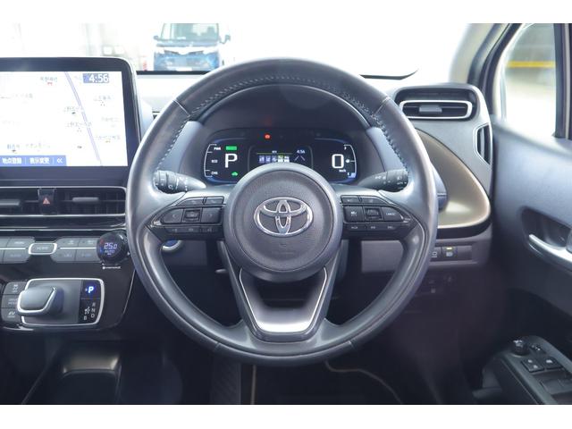 アクア Z 衝突被害軽減ブレーキ 純正10.5型DAナビ 地デジTV 全周囲カメラ BSM レーダークルーズ オートハイビーム ETC2.0 前後ドラレコ 車線逸脱警報 クリアランスソナー LEDライト シートヒーター AC100V1500W 横滑防止装置 ワンオーナー(13枚目)