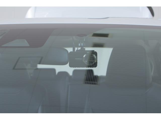 アクア Z 衝突被害軽減ブレーキ 純正10.5型DAナビ 地デジTV 全周囲カメラ BSM レーダークルーズ オートハイビーム ETC2.0 前後ドラレコ 車線逸脱警報 クリアランスソナー LEDライト シートヒーター AC100V1500W 横滑防止装置 ワンオーナー(34枚目)