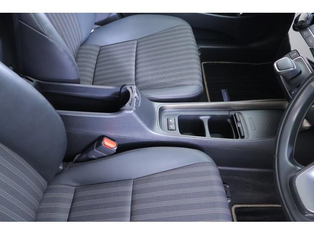 アクア Z 衝突被害軽減ブレーキ 純正10.5型DAナビ 地デジTV 全周囲カメラ BSM レーダークルーズ オートハイビーム ETC2.0 前後ドラレコ 車線逸脱警報 クリアランスソナー LEDライト シートヒーター AC100V1500W 横滑防止装置 ワンオーナー(38枚目)