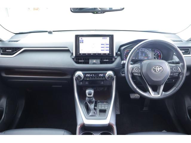 RAV4 G 4WD モデリスタフルエアロ 衝突被害軽減ブレーキ 純正9インチナビ 地デジTV バックカメラ BSM レーダークルーズ 車線逸脱警報 クリアランスソナー オートハイビーム ETC2.0 ドラレコ シートヒーター ステアリングヒーター パワーバックドア(12枚目)