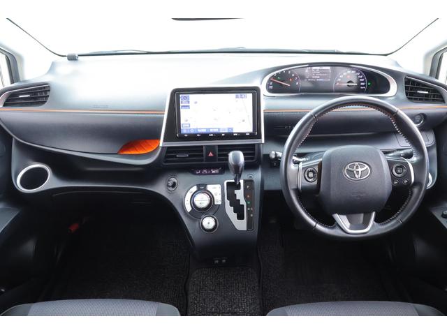 シエンタ G 衝突被害軽減ブレーキ 純正9インチナビ 地デジTV 全周囲カメラ スマートキー ETC2.0 クリアランスソナー 車線逸脱警報 オートハイビーム 両側電動ドア ドラレコ 先行車発進告知機能 Bluetooth接続 LEDライト 横滑防止装置 当社社用車(12枚目)