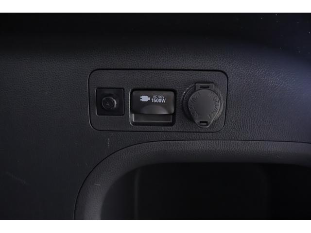 ＲＡＶ４ ハイブリッドＧ　４ＷＤ　サンルーフ　衝突被害軽減ブレーキ　純正９型ＤＡナビ　地デジＴＶ　全周囲カメラ　ＢＳＭ　レーダークルーズ　車線逸脱警報　クリアランスソナー　デジタルミラー　ＥＴＣ　シートヒーター　ステアリングヒーター　パワーバックドア　前後ドラレコ（47枚目）