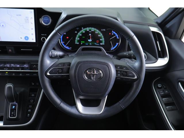 ノア ハイブリッドＳ－Ｚ　衝突被害軽減ブレーキ　１０．５型ＤＡナビ　地デジＴＶ　全周囲カメラ　後席モニター　ＥＴＣ２．０　デジタルミラー　ＢＳＭ　レーダークルーズ　車線逸脱警報　オートハイビーム　クリアランスソナー　両側電動ドア　シートヒーター　ＡＣ１００Ｖ１５００Ｗ（13枚目）