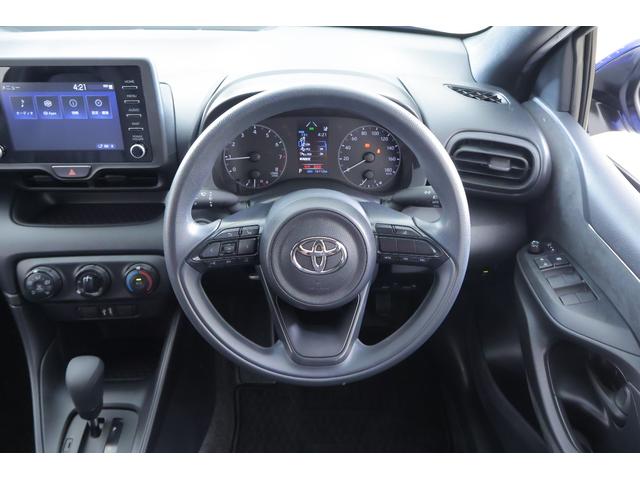 ヤリス Ｘ　衝突被害軽減ブレーキ　純正７インチＤＡ　バックカメラ　スマートキー　ＥＴＣ　車線逸脱警報　オートハイビーム　電動格納ミラー　先行車発進告知機能　Ｂｌｕｅｔｏｏｔｈ接続　横滑り防止装置（13枚目）