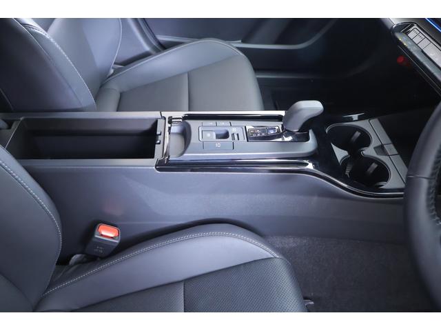 プリウス Ｚ　衝突被害軽減ブレーキ　ＢＳＭ　１２．３インチＤＡ地デジ　全周囲カメラ　ＥＴＣ２．０　レーダークルーズ　車線逸脱警報　オートハイビーム　シートヒーター＆クール　パワーシート　ステアリングヒーター　ＡＣ１００Ｖ－１５００Ｗ　クリアランスソナー　パワーバックドア（38枚目）