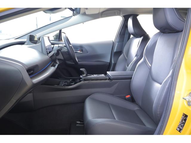 プリウス Ｚ　衝突被害軽減ブレーキ　ＢＳＭ　１２．３インチＤＡ地デジ　全周囲カメラ　ＥＴＣ２．０　レーダークルーズ　車線逸脱警報　オートハイビーム　シートヒーター＆クール　パワーシート　ステアリングヒーター　ＡＣ１００Ｖ－１５００Ｗ　クリアランスソナー　パワーバックドア（44枚目）
