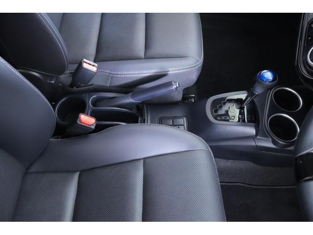 アクア Ｇソフトレザーセレクション　衝突被害軽減ブレーキ　純正９インチナビ　地デジＴＶ　バックカメラ　スマートキー　ＥＴＣ　クルーズコントロール　オートハイビーム　車線逸脱警報　クリアランスソナー　前後ドラレコ　Ｂｌｕｅｔｏｏｔｈ接続　横滑り防止装置（34枚目）