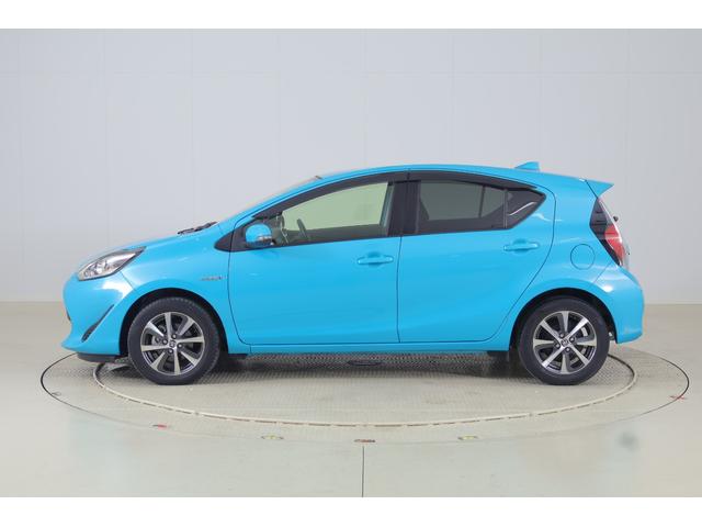 アクア Ｇソフトレザーセレクション　衝突被害軽減ブレーキ　純正９インチナビ　地デジＴＶ　バックカメラ　スマートキー　ＥＴＣ　クルーズコントロール　オートハイビーム　車線逸脱警報　クリアランスソナー　前後ドラレコ　Ｂｌｕｅｔｏｏｔｈ接続　横滑り防止装置（42枚目）