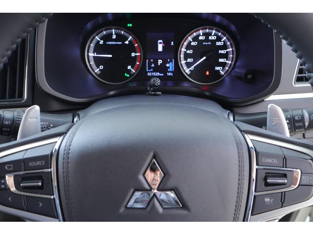 デリカＤ：５ Ｐ　４ＷＤ　衝突被害軽減ブレーキ　純正１０型ナビ　地デジＴＶ　アラウンドビューモニター　スマートキー　ＥＴＣ　レーダークルーズ　車線逸脱警報　オートハイビーム　両側電動ドア　シートヒーター　ステアリングヒーター　電動サイドステップ　前後ドラレコ　パワーバックドア（20枚目）