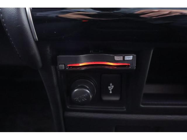 デリカＤ：５ Ｐ　４ＷＤ　衝突被害軽減ブレーキ　純正１０型ナビ　地デジＴＶ　アラウンドビューモニター　スマートキー　ＥＴＣ　レーダークルーズ　車線逸脱警報　オートハイビーム　両側電動ドア　シートヒーター　ステアリングヒーター　電動サイドステップ　前後ドラレコ　パワーバックドア（25枚目）