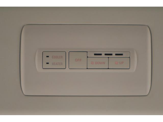 デリカＤ：５ Ｐ　４ＷＤ　衝突被害軽減ブレーキ　純正１０型ナビ　地デジＴＶ　アラウンドビューモニター　スマートキー　ＥＴＣ　レーダークルーズ　車線逸脱警報　オートハイビーム　両側電動ドア　シートヒーター　ステアリングヒーター　電動サイドステップ　前後ドラレコ　パワーバックドア（30枚目）